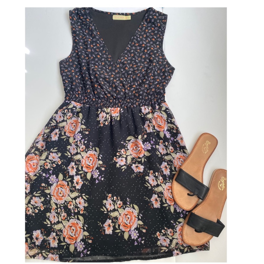 Pins and needles sleeveless floral mini dress M